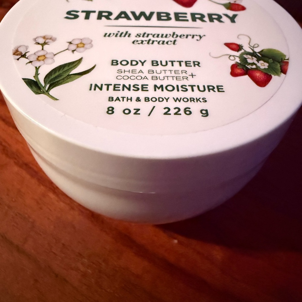 Bath & Body Works Strawberry Body Butter with Shea and Cocoa - Picture 7 of 7
